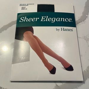 Sheer Elegance NWT Pantyhose